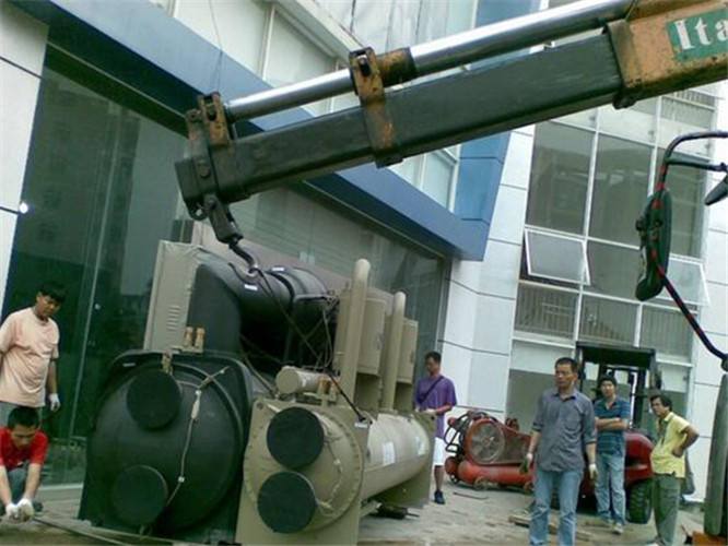 盂县随车吊和汽车吊的核心区别是什么？哪种更省钱？